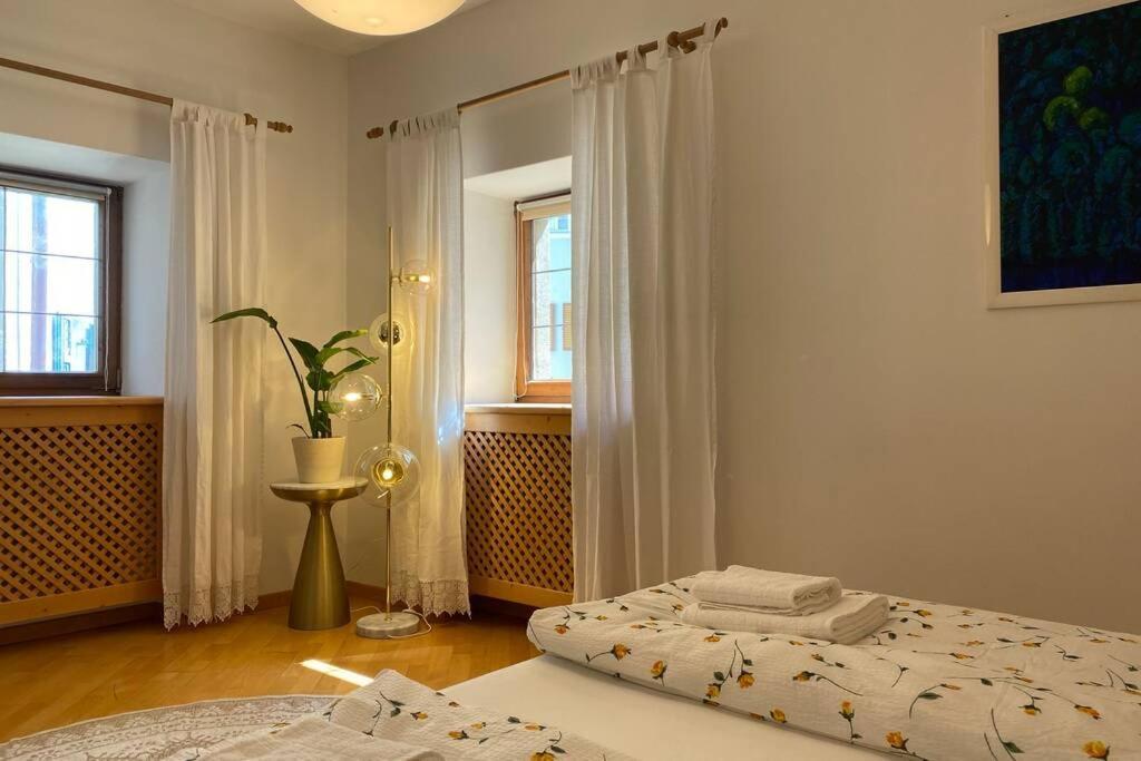 Grosse Wohnung Mit Garagenparkplatz Fie allo Sciliar Luaran gambar